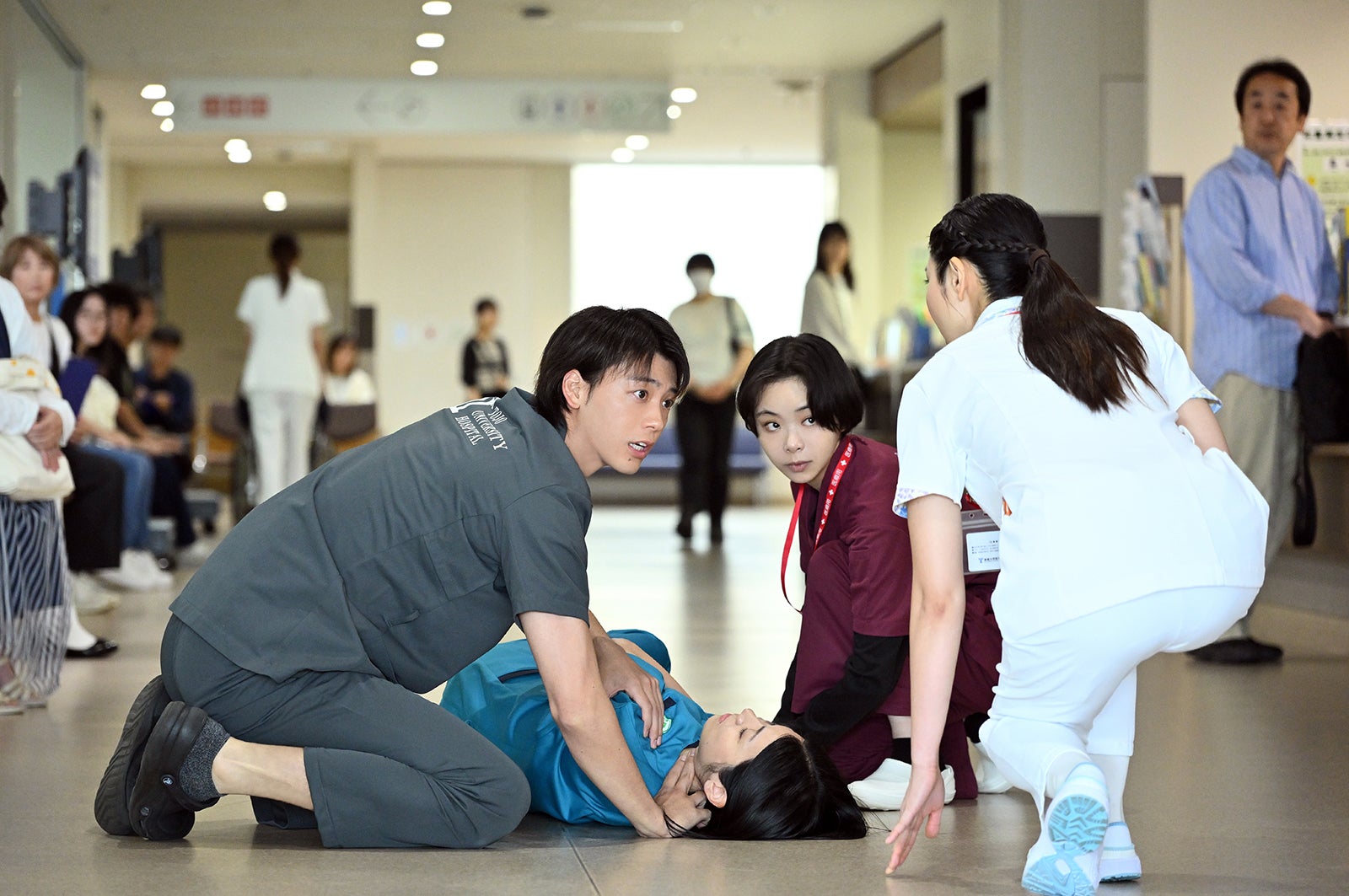 竹内涼真、趣里ら「ブラックペアン シーズン２」第6話より（C）TBS