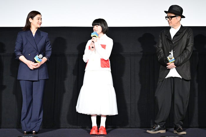 石田ひかり、鈴木唯、リリー・フランキー(C) 2025「RENOIR」製作委員会 / International Partners