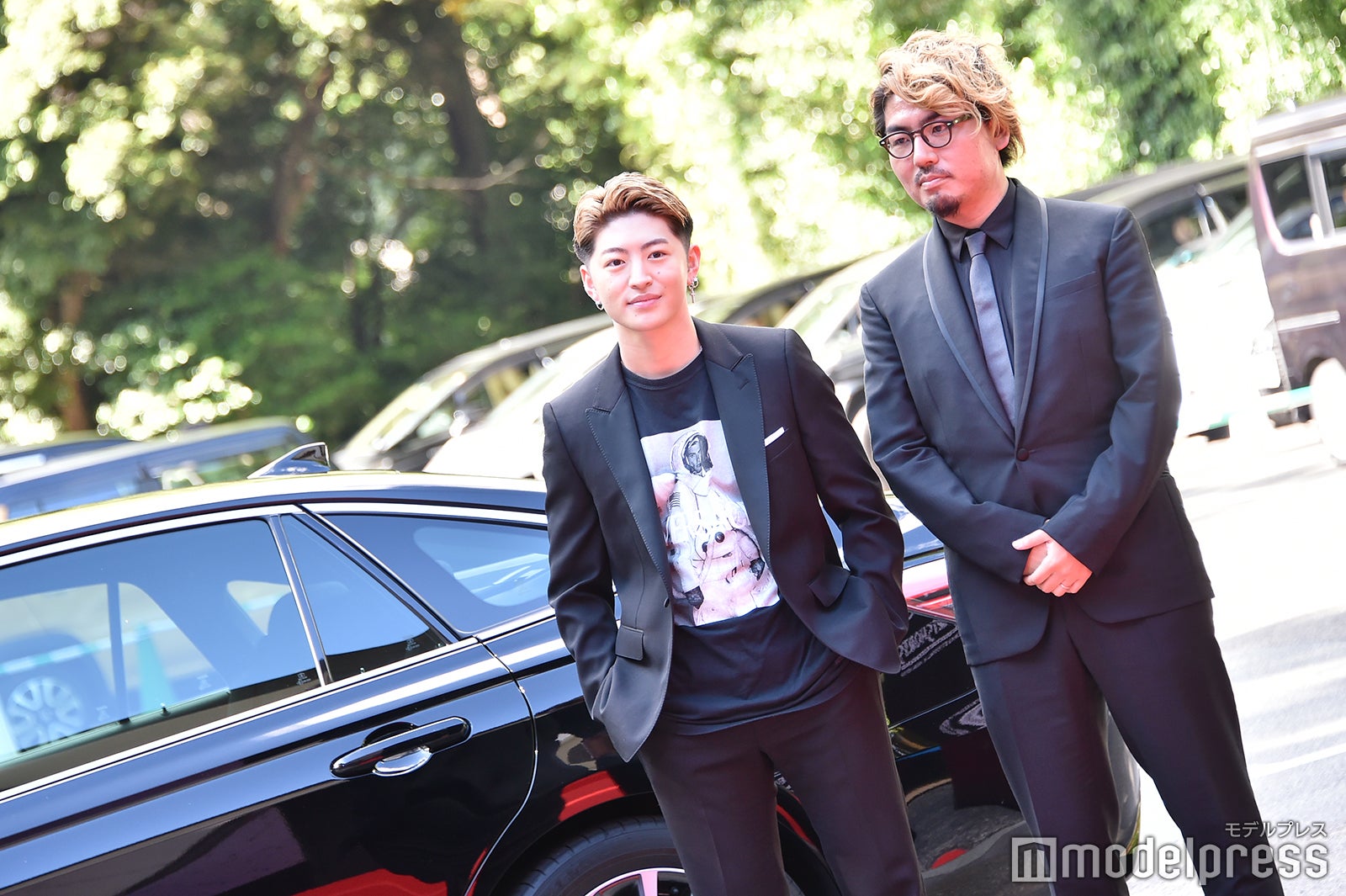 佐野玲於、洞内広樹監督 （C）モデルプレス