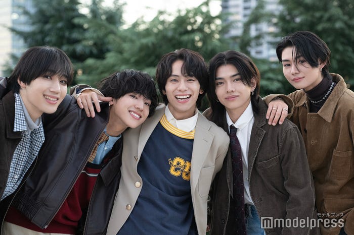 WILD BLUE/(左から)鈴川直弥、池田優斗、山下幸輝、宮武颯、鈴陽向(C)モデルプレス