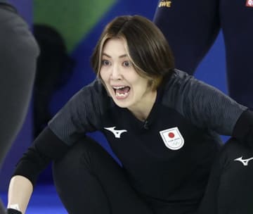 カーリング日本女子 痛恨の開幕2連敗 第8Eに追いつくも延長で苦杯 4強入りに早くも黄信号 平昌、北京とも4敗がボーダーライン