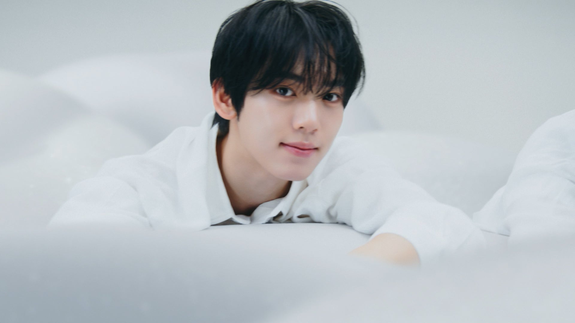 新CM「ビフェスタ 泡洗顔」篇より（提供写真）