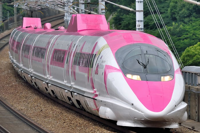 ハローキティ新幹線（C）1976, 2018 SANRIO CO., LTD. APPROVAL NO.EJ8091203 TM＆（C）Universal Studios. All rights reserved.