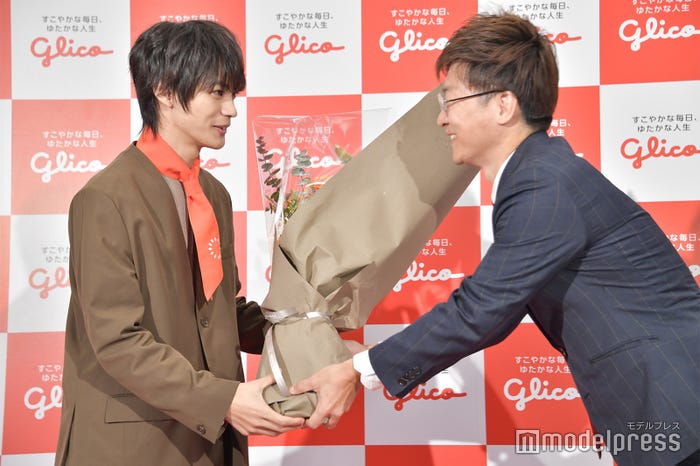 神尾楓珠、江川直氏(C)モデルプレス