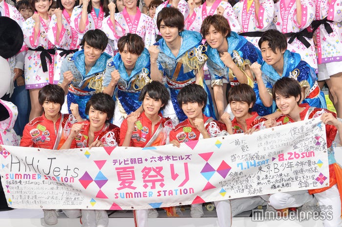(後列:HiHi Jets/左から)作間龍斗、井上瑞稀、髙橋優斗、橋本涼、猪狩蒼弥(前列:東京B少年/左から)浮所飛貴、金指一世、佐藤龍我、那須雄登、藤井直樹、岩﨑大昇(C)モデルプレス