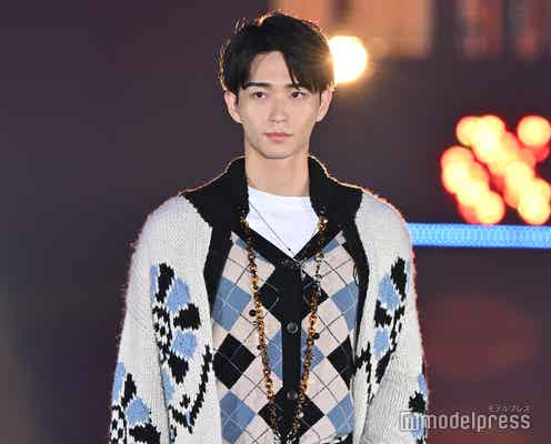 野村康太、爽やか笑顔にキュン 冬らしいニットコーデ【GirlsAward 2024AW】