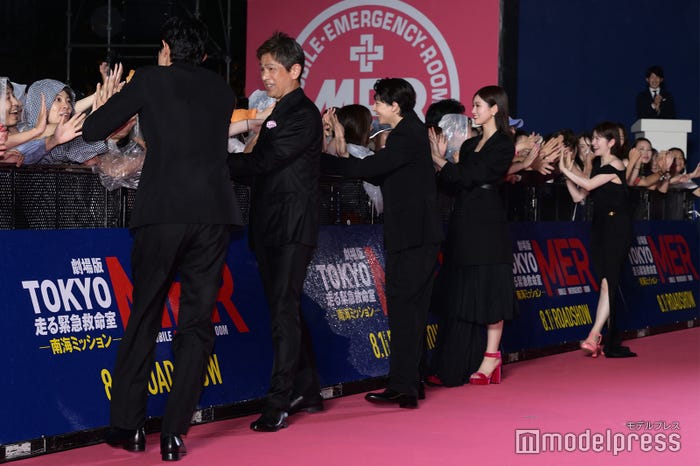 鈴木亮平、江口洋介ら(C)モデルプレス