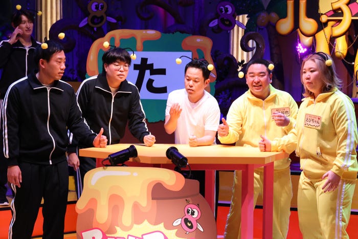 駒場孝、関町知弘、津田篤宏、小池将也、えびちゃん(C)フジテレビ