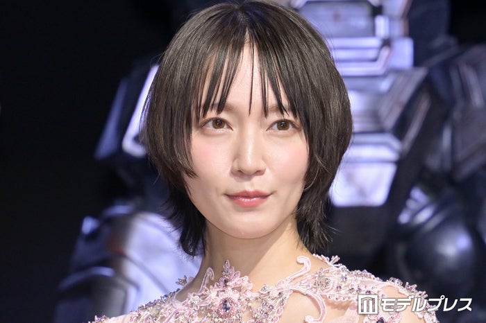 吉岡里帆、初の洋画吹替オファーに“武者震い”「正直震えました」 話題の新ヘア姿で登場【トランスフォーマー／ONE】