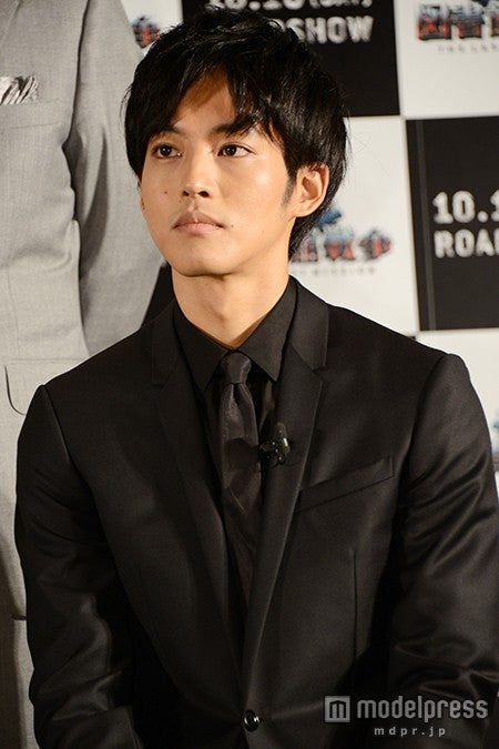 岡田准一、松坂桃李に“深く”謝罪「疲れきってて、ちょっと忘れてた」