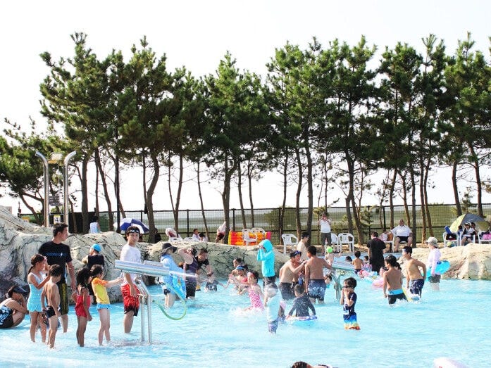 水が噴き出るウォーターキャノンなどもあります