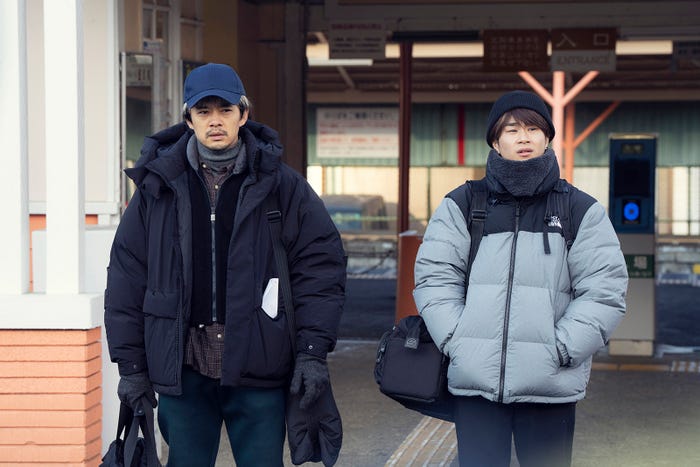 池松壮亮、前田旺志郎「ホットスポット」第4話(C)日本テレビ