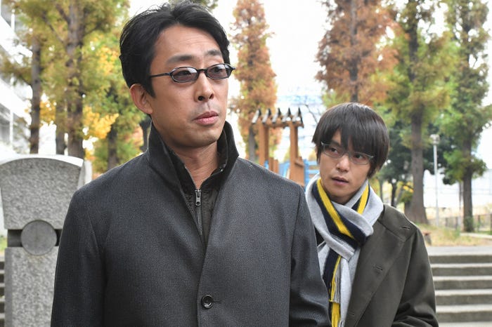 北村有起哉、窪田正孝/「アンナチュラル」第9話より(C)TBS