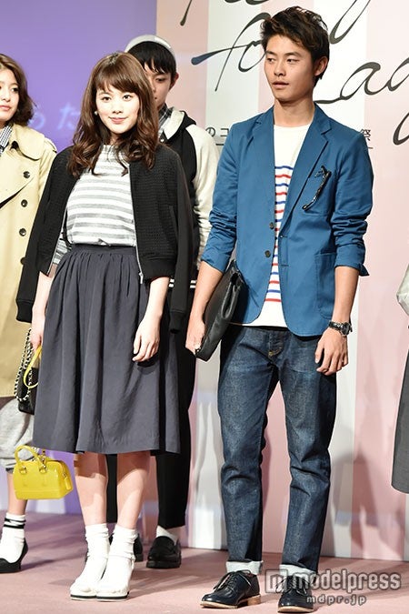 筧美和子（左）