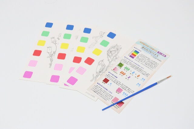ダイソーの水彩絵の具つきぬりえのセット内容