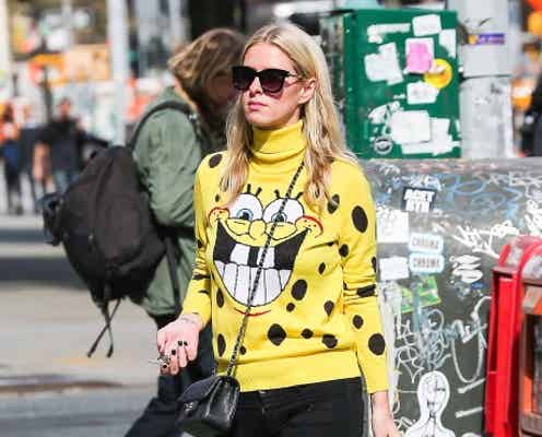 ニッキー・ヒルトン、キャラクターニットで外出