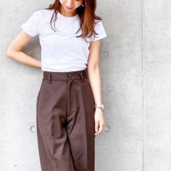 秋はブラウン着とけば間違いなし ユニクロ人気コラボの ワイドパンツ モデルプレス