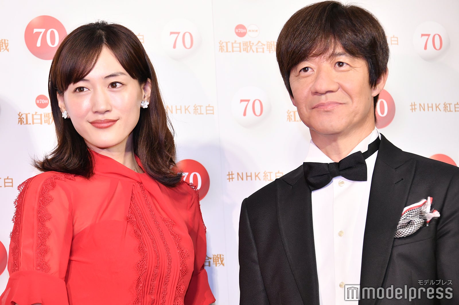 綾瀬はるか、内村光良（C）モデルプレス