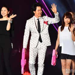モデルプレス - 有村架純&長澤まさみ&大泉洋、ライフル片手に「ガルアワ」占拠 豪華3ショットに観客熱狂<GirlsAward 2016 S/S>