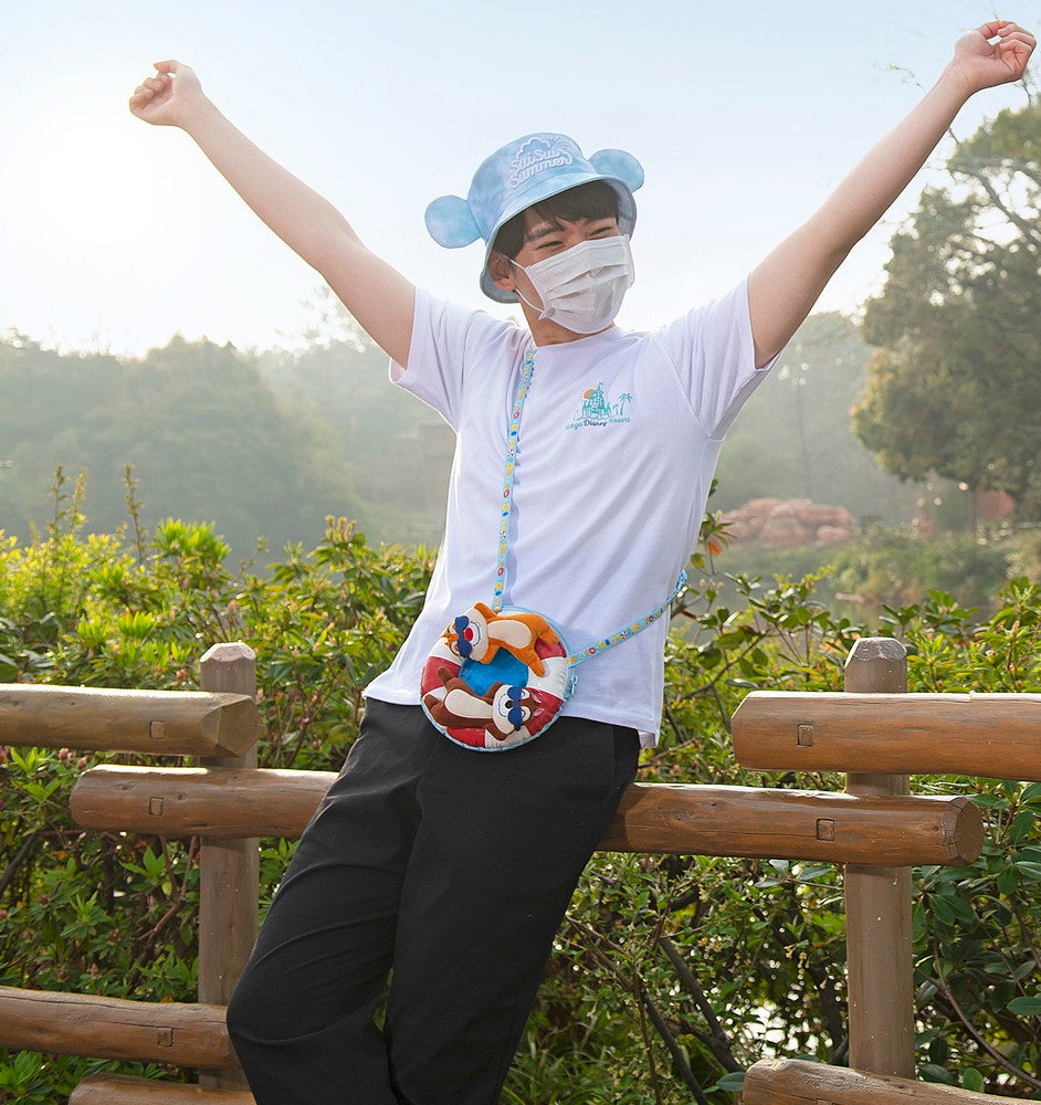 ショルダーバッグ¥3,200（C）Disney