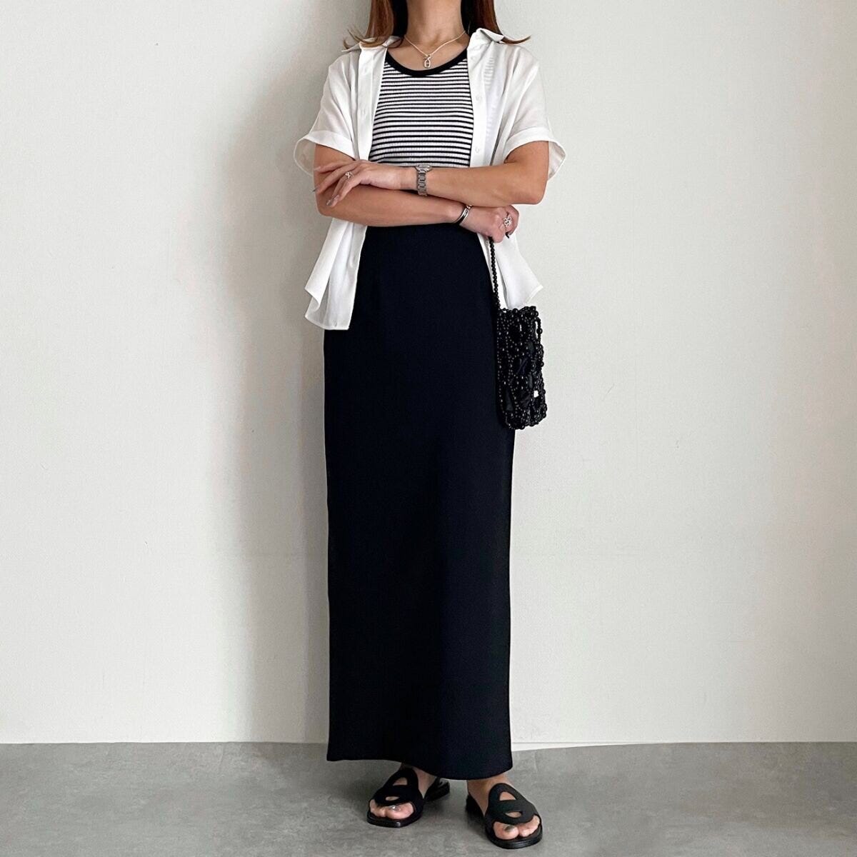 GUドレープシャツの羽織コーデ