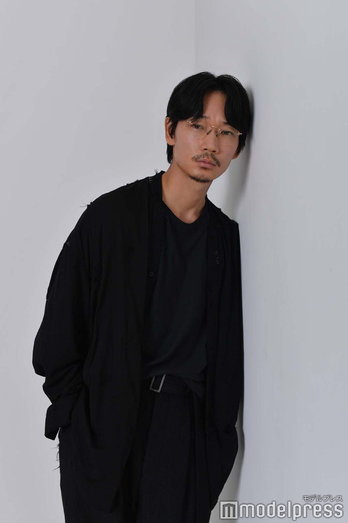 綾野剛(C)モデルプレス