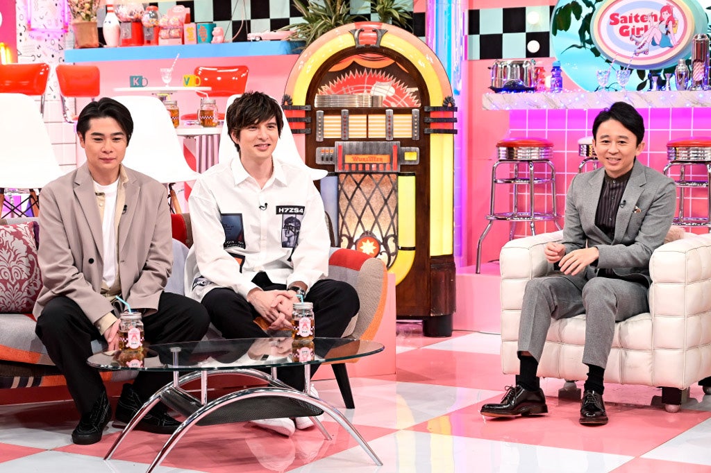 （左から）吉村崇、城田優、有吉弘行（C）TBS