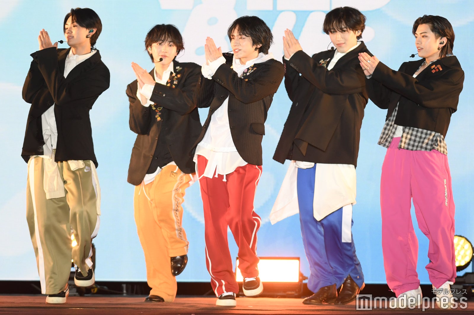 WILD BLUE、山下幸輝が黒髪イメチェン メンバー3人地元で初
