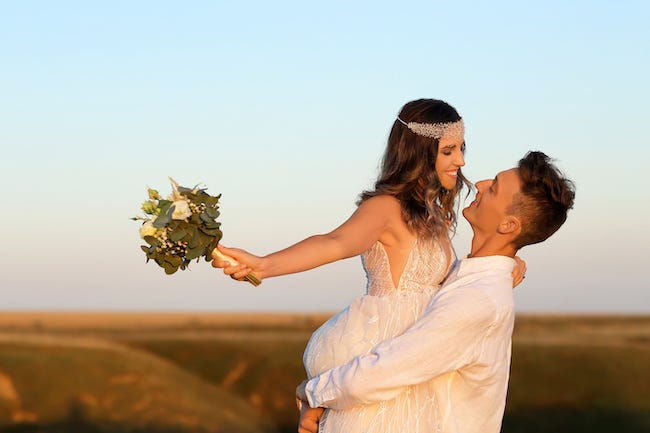 「彼女を幸せにしたい！」男性が結婚を決める４つのタイミング