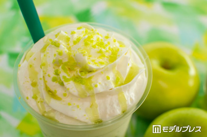 甘酸っぱいソースとアップル風味のキャンディをトッピング（C）ビューティーガール