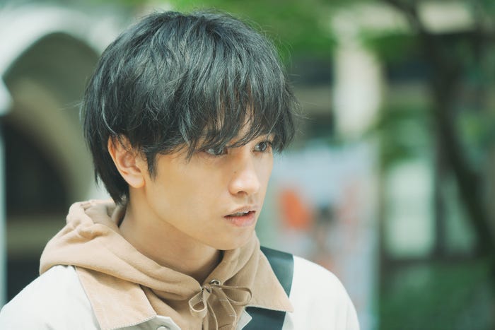 中島健人(C)2025「知らないカノジョ」製作委員会