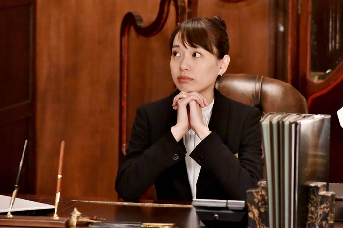 戸田恵梨香/「崖っぷちホテル!」第2話より(C)日本テレビ