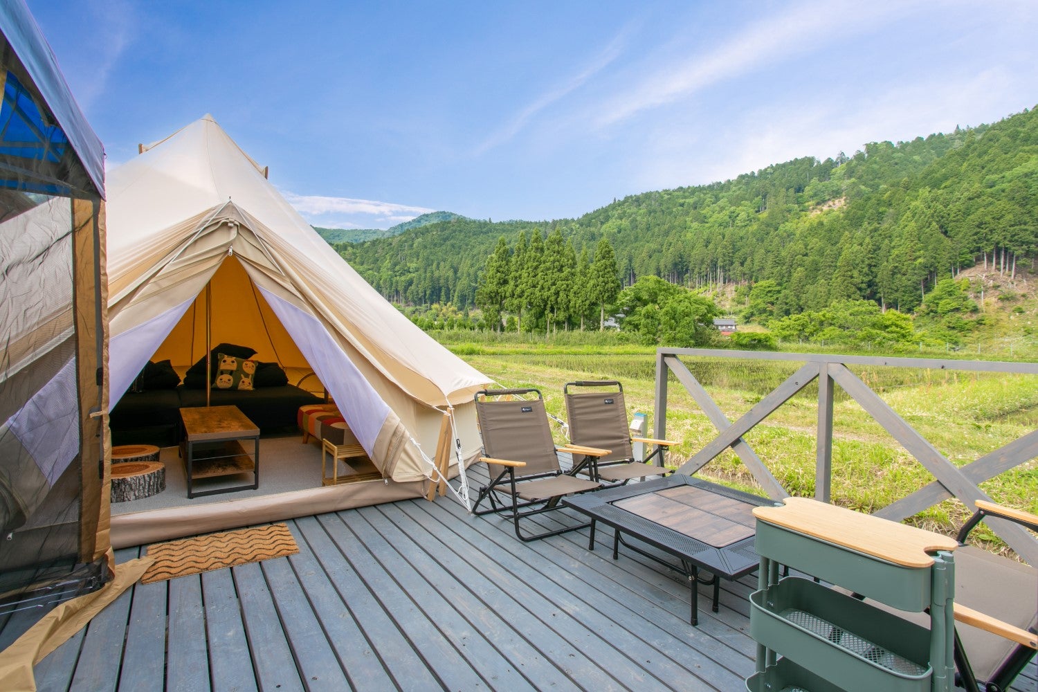 京都に美食×グランピング「美山グランピング かやグラ」大自然の中で“ととのう”サウナ完備