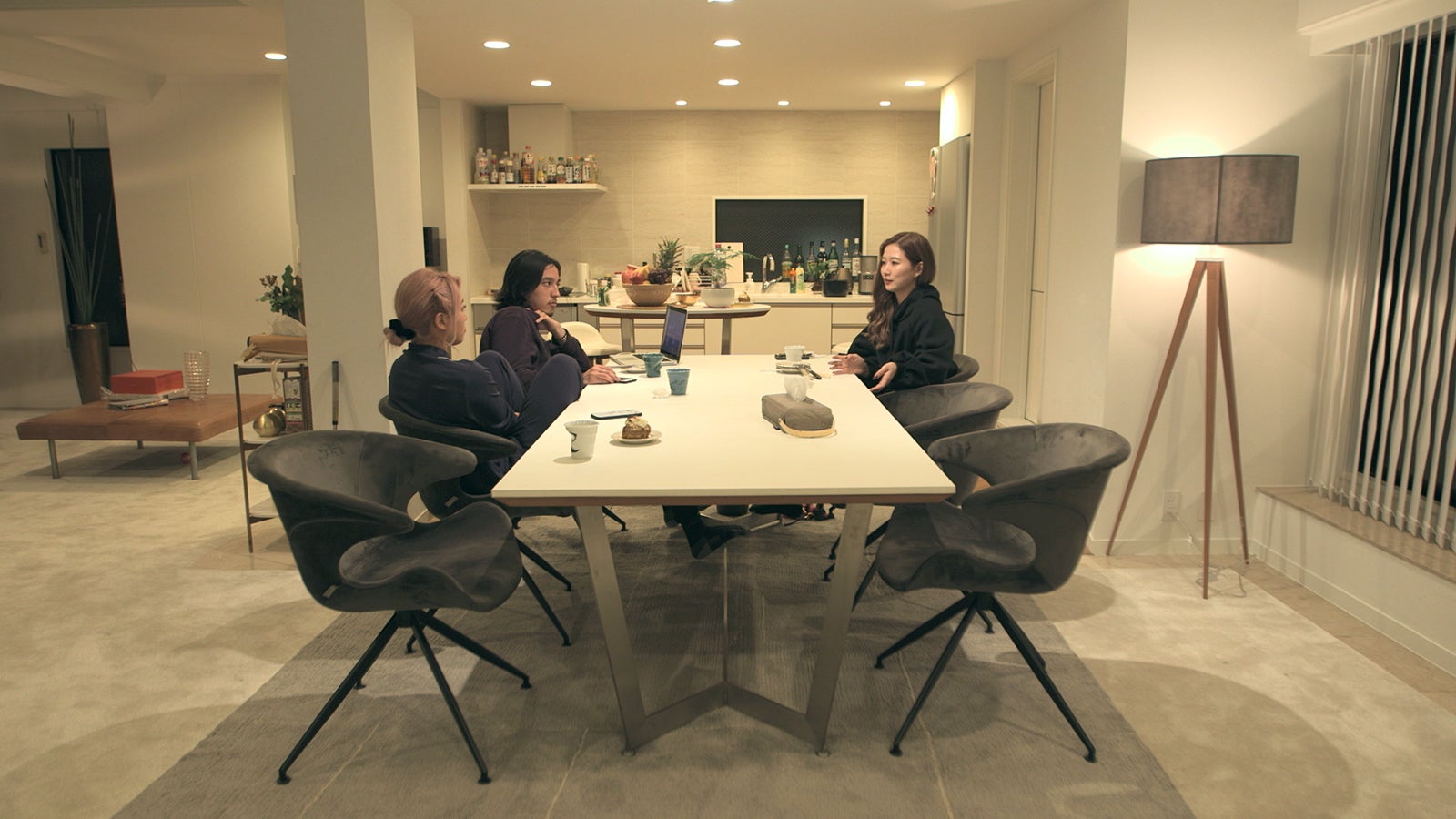 花、快、愛華「TERRACE HOUSE TOKYO 2019-2020」32nd WEEK（C）フジテレビ／イースト・エンタテインメント