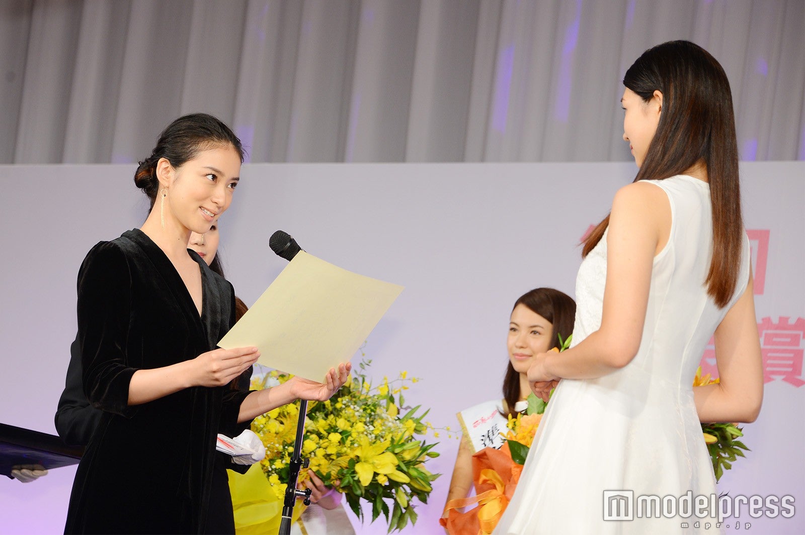 武井咲、是永瞳さん （C）モデルプレス