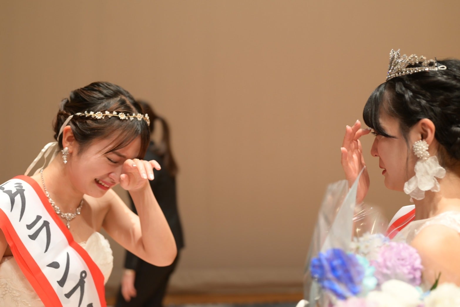 「ミス横国」準グランプリ・松本華さん、グランプリ・北野百笑さん（提供写真）