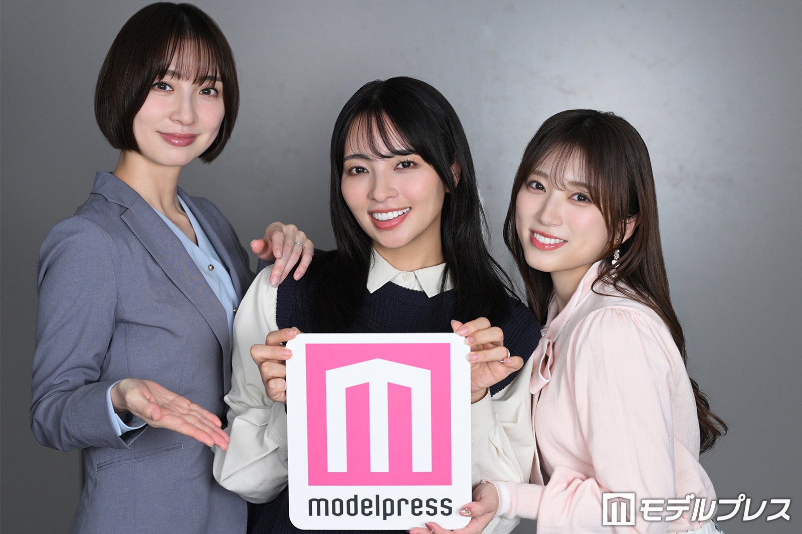 （左から）篠田麻里子、水崎綾女、矢吹奈子（C）モデルプレス