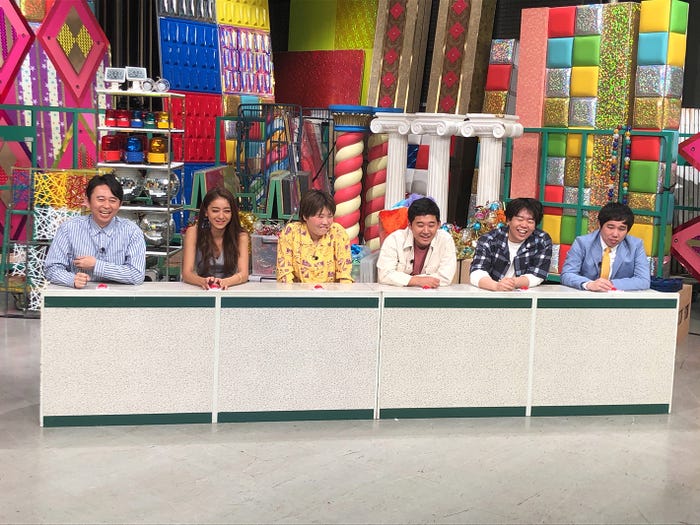 (左から)有吉弘行、みちょぱ、まひる、後藤拓実、草薙航基、せいや(C)テレビ朝日