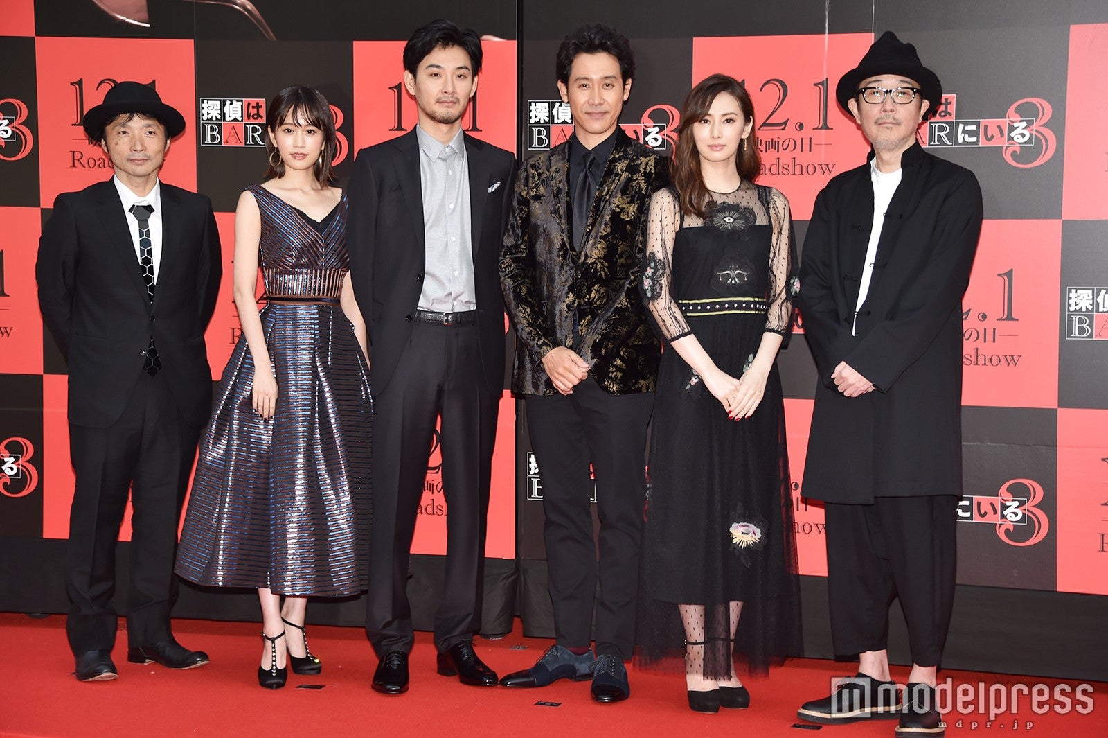 （左から）吉田照幸監督、前田敦子、松田龍平、大泉洋、北川景子、リリー・フランキー （C）モデルプレス