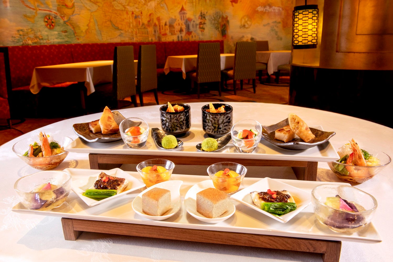 「“ダッフィー＆フレンズのサマーナイト・メロディー”チャイニーズ・ティータイム」6,500円（C）Disney