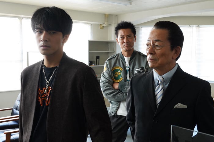 中尾暢樹、寺脇康文、水谷豊「相棒 season23」第4話(C)テレビ朝日