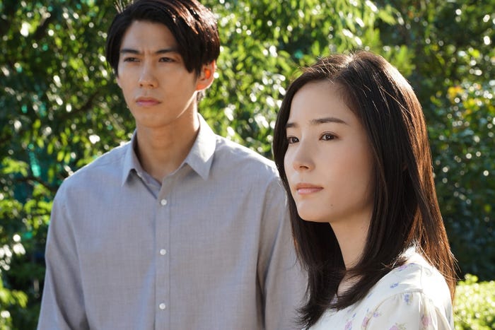 賀来賢人、蓮佛美沙子(C)テレビ朝日