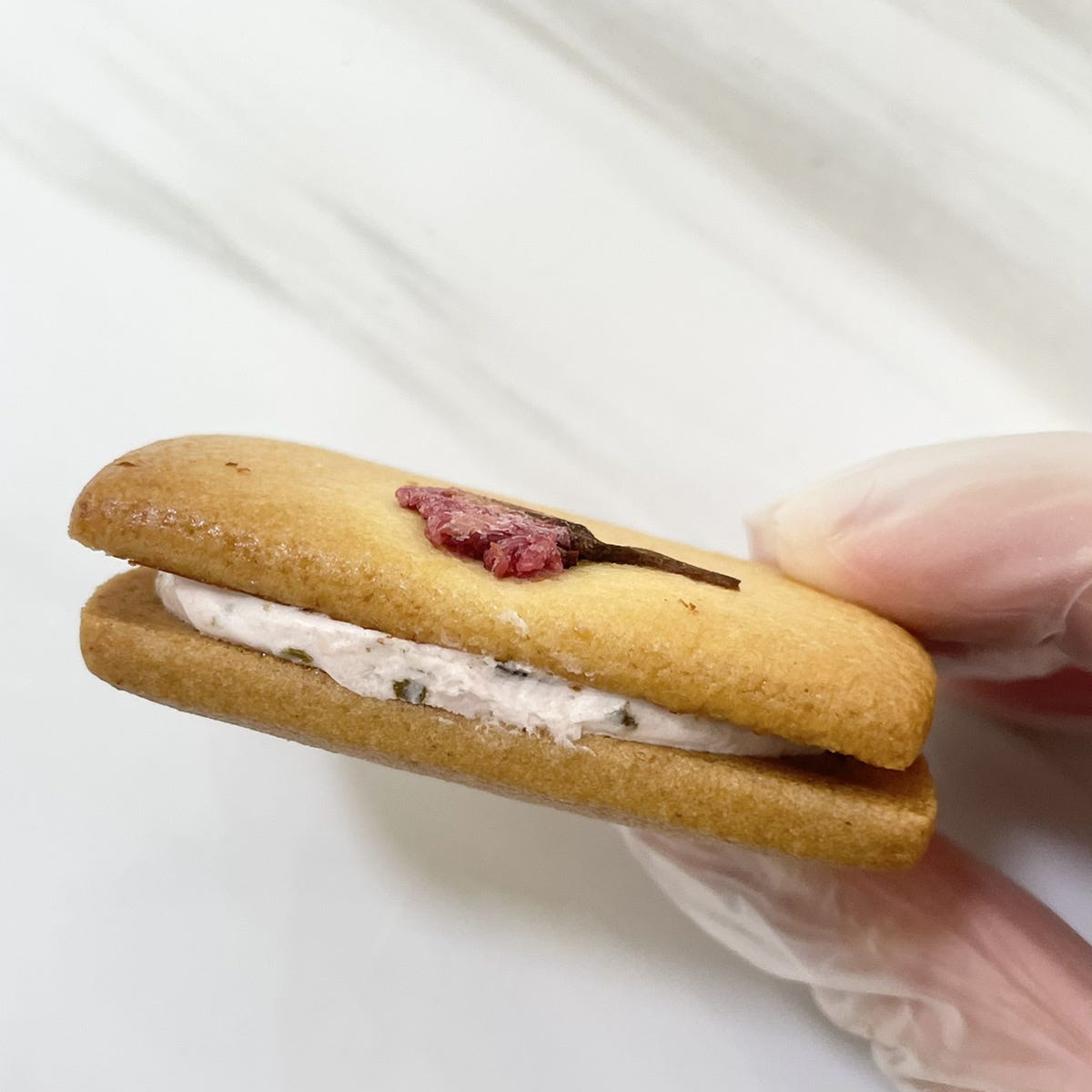 桜のクリームサンドクッキー