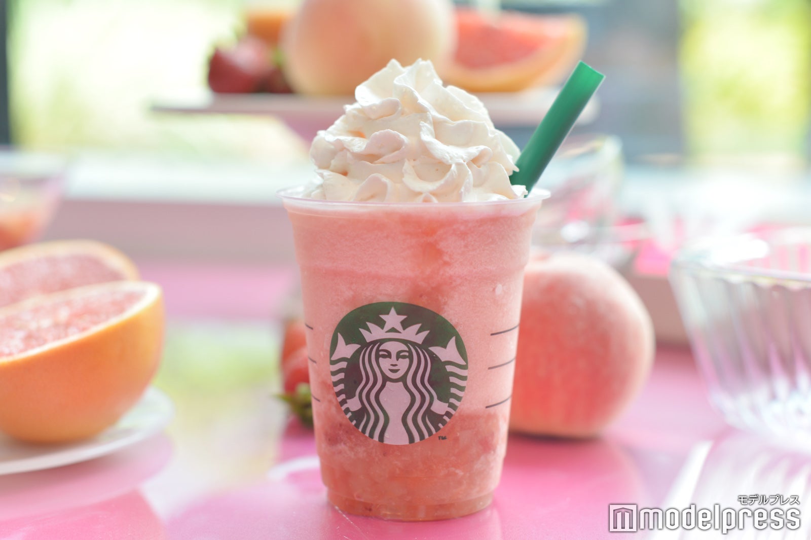 ピーチ ピンク フルーツ フラペチーノ（R） （C）モデルプレス