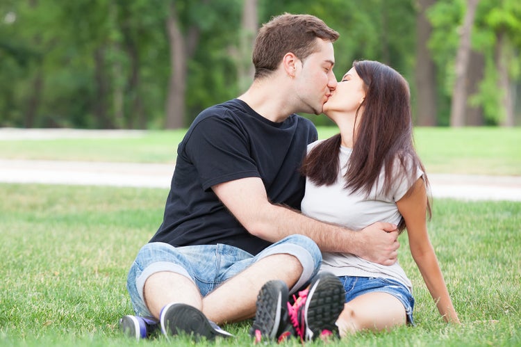 画像1 3 キスで彼氏を夢中にさせる5つのテクニック 誘い方 タイミングなど モデルプレス