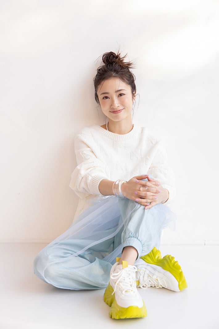 齋藤飛鳥 sweet1月号より🩶🪽 齋藤飛鳥ちゃんの連載「FASHION FRUITS」の