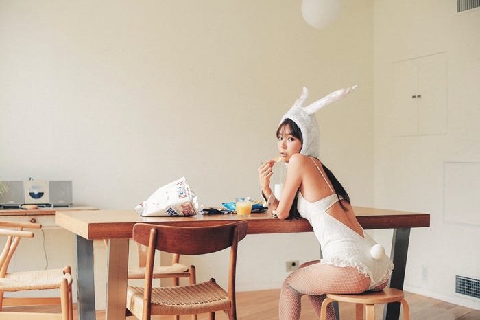 内田理央「だーりおのいっしゅうかん」(C)黄瀬麻以/MORE