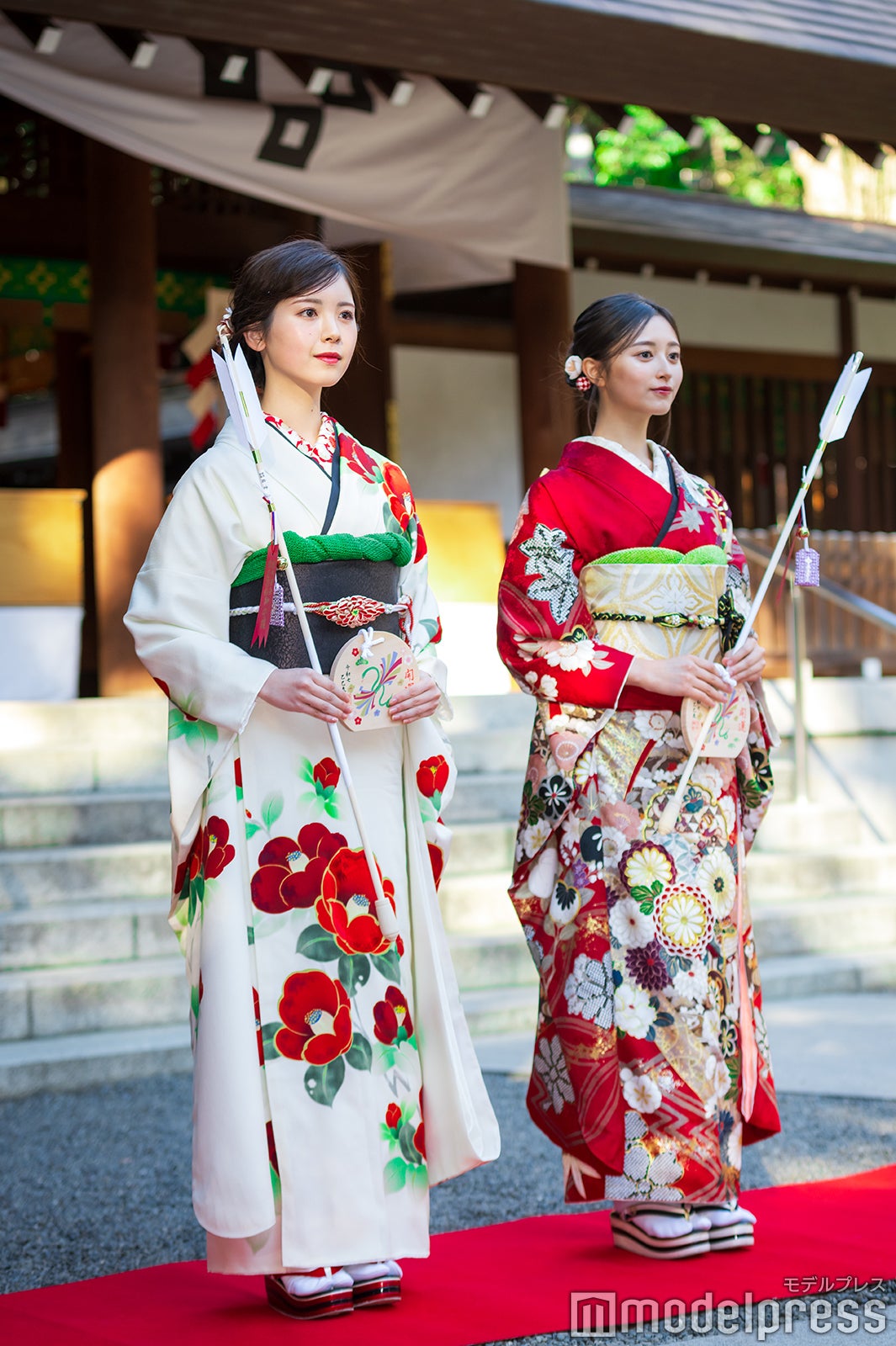 筒井あやめ、井上和／乃木坂46成人式（C）モデルプレス