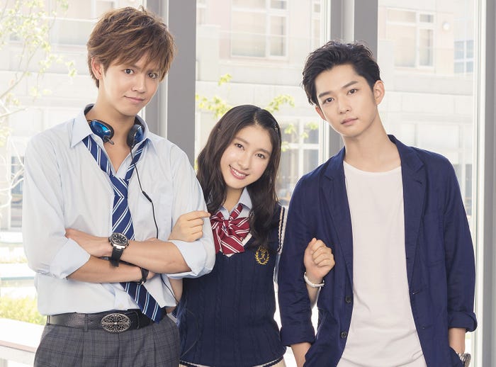 (左から)片寄涼太、土屋太鳳、千葉雄大(C)2017「兄こま」製作委員会(C)夜神里奈/小学館