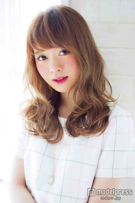 一緒にいるだけできゅんきゅんする可愛さ／モデル日出有香（画像提供：「Ray」5月号、主婦の友社）